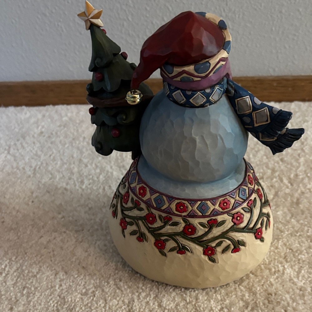 Jim Shore “ Be Cool” Festive Snowman with Tree - Picture 9 of 12